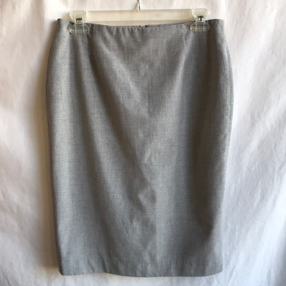 Merona Dresses & Skirts - Merona light gray pencil skirt, size 4